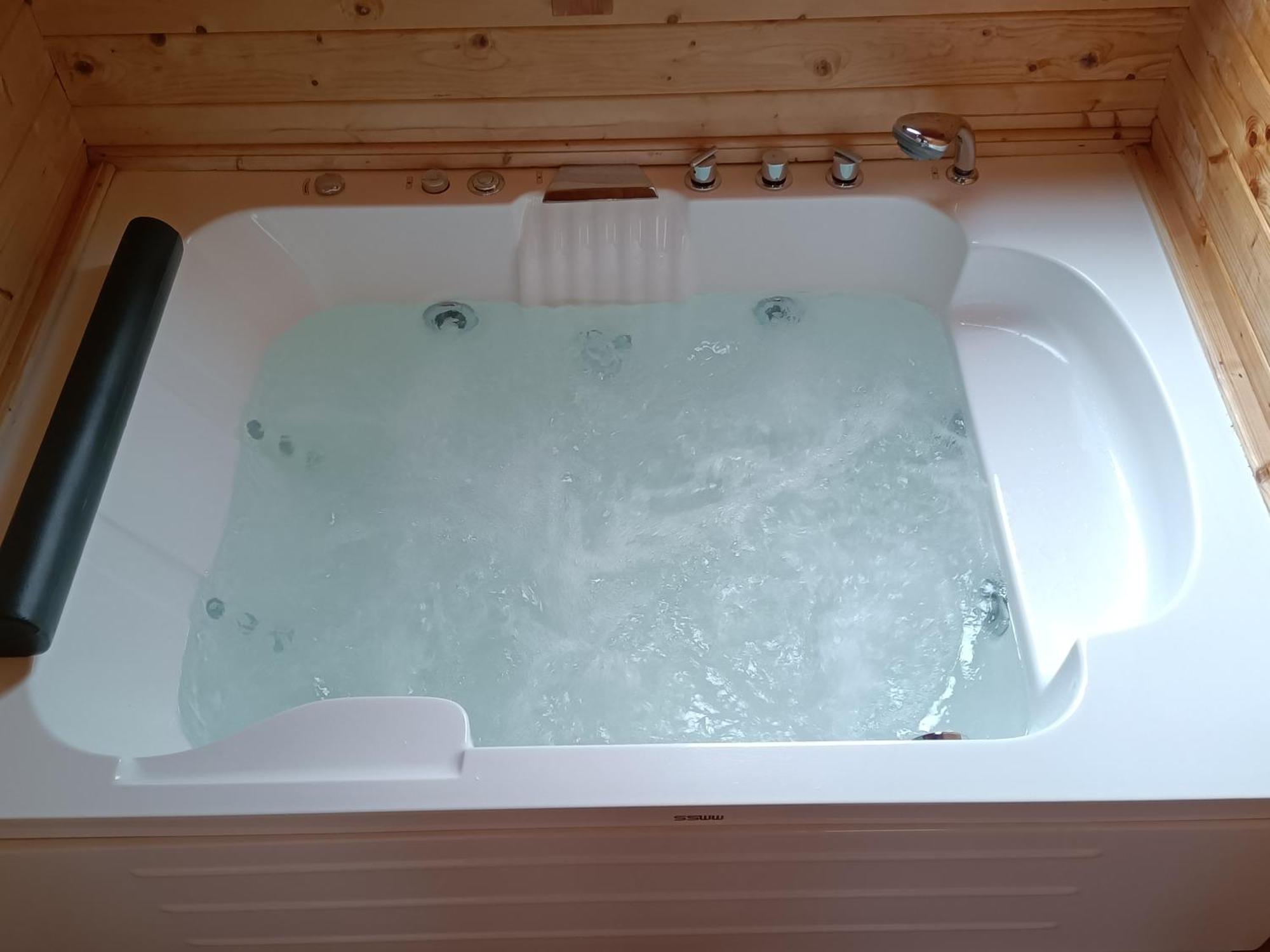 La Dehesilla De Toledo Escapada Romantica Jacuzzi Sillon Tantrico Cobisa Eksteriør billede