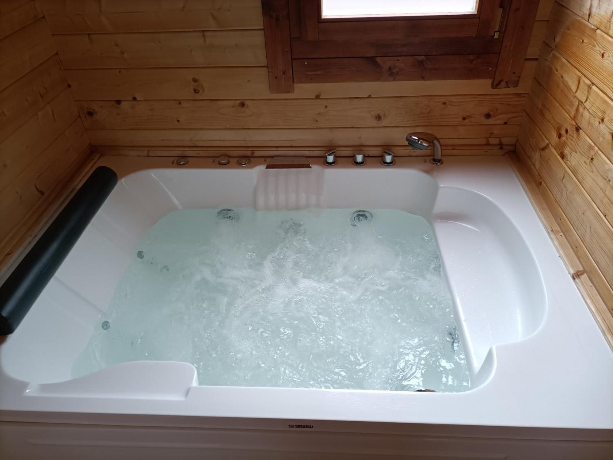 La Dehesilla De Toledo Escapada Romantica Jacuzzi Sillon Tantrico Cobisa Eksteriør billede